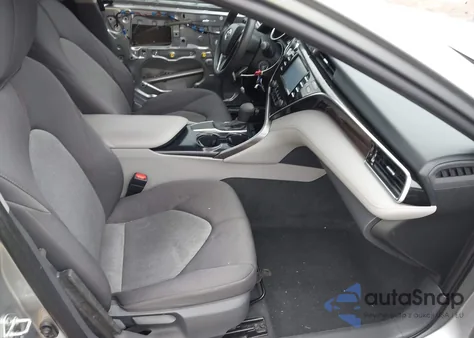 2018 Toyota Camry Le из США, поврежденный, VIN 4T1B11HK5JU079835